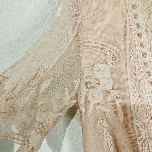 Show Po Love Spell Maxi Dress Blush Lace Overlay Embroidered Short Sleeve Sz 4 - Picture 16 of 16